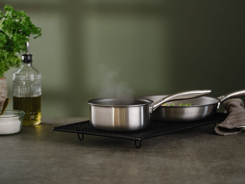 ZERO – LUONNOLLINEN NON-STICK KASTIKEKATTILA 18CM - 2