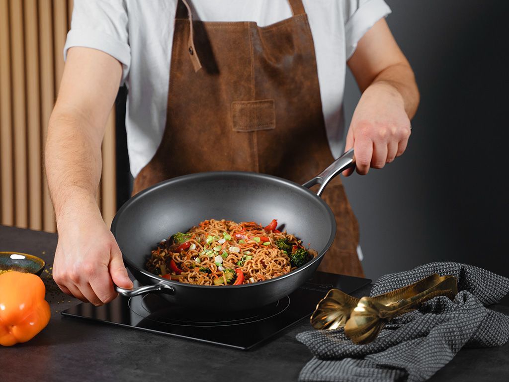 ZERO – LUONNOLLINEN TARTTUMATON WOK-PANNU 30 CM - 4